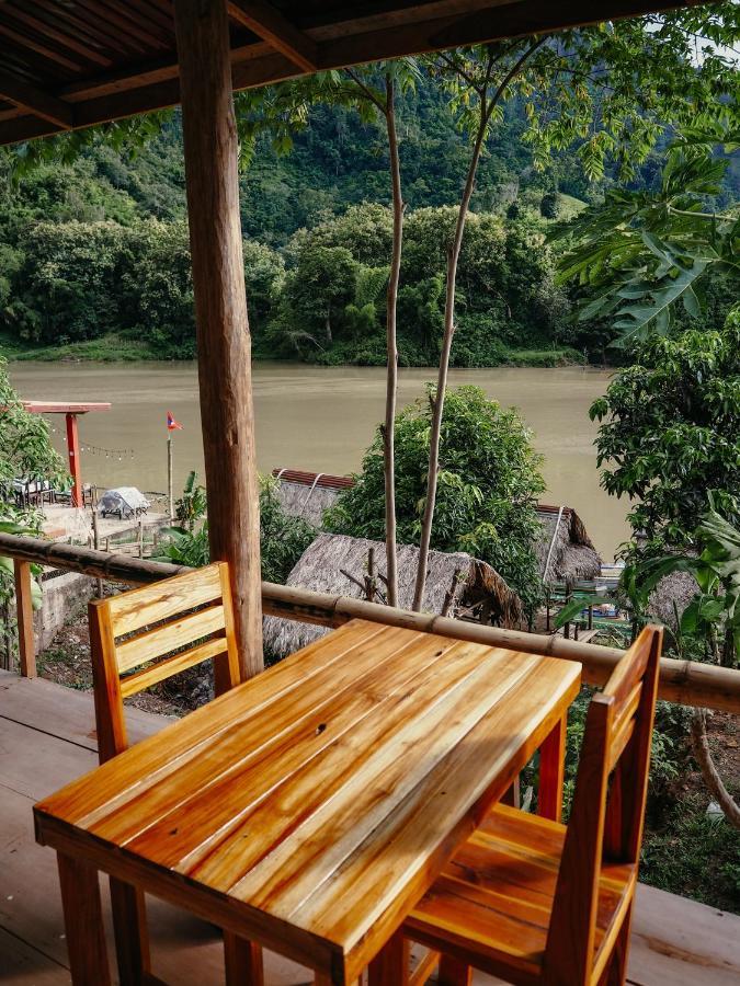 Meexok Guesthouse Nong Khiaw Bagian luar foto