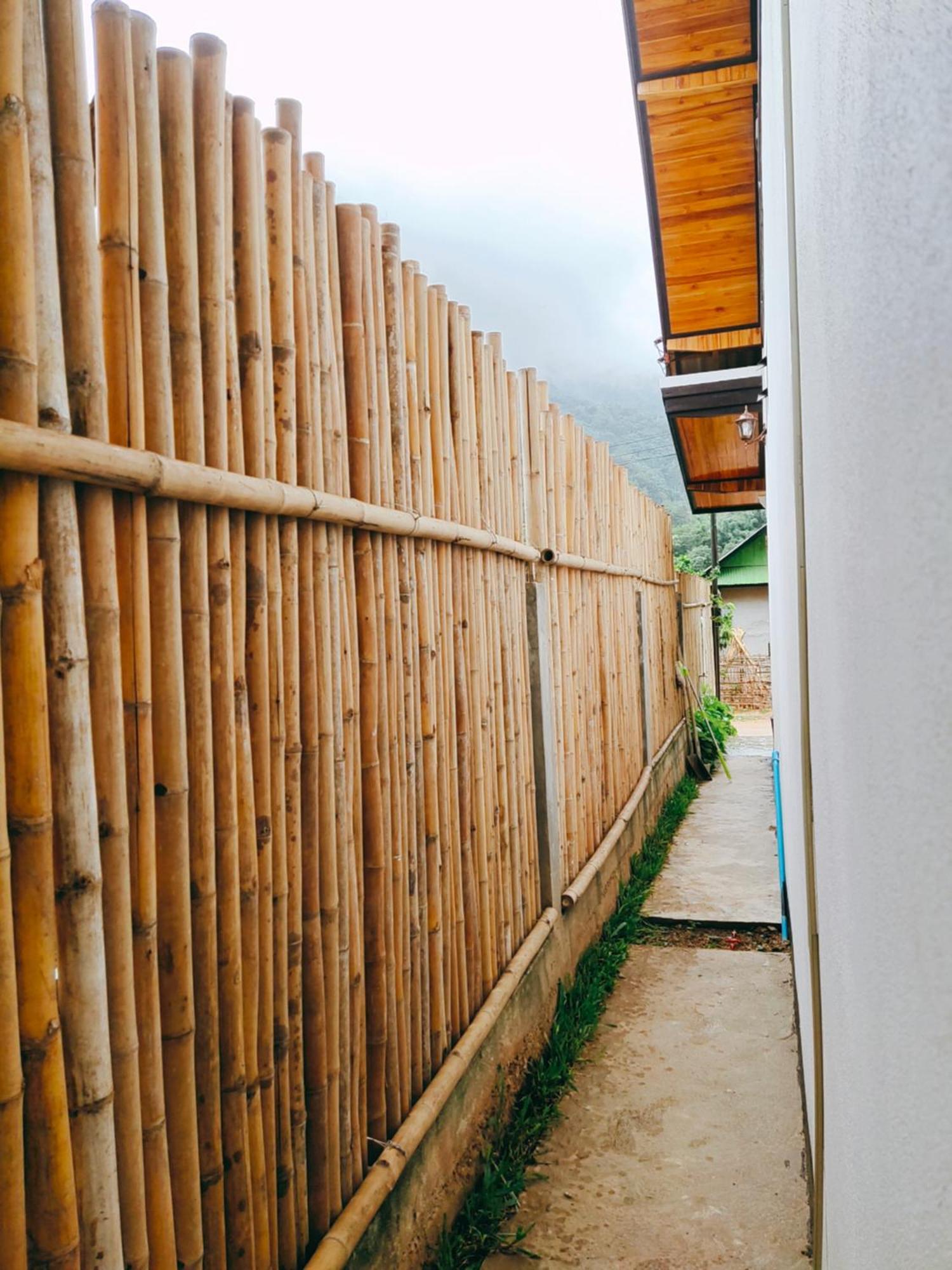Meexok Guesthouse Nong Khiaw Bagian luar foto